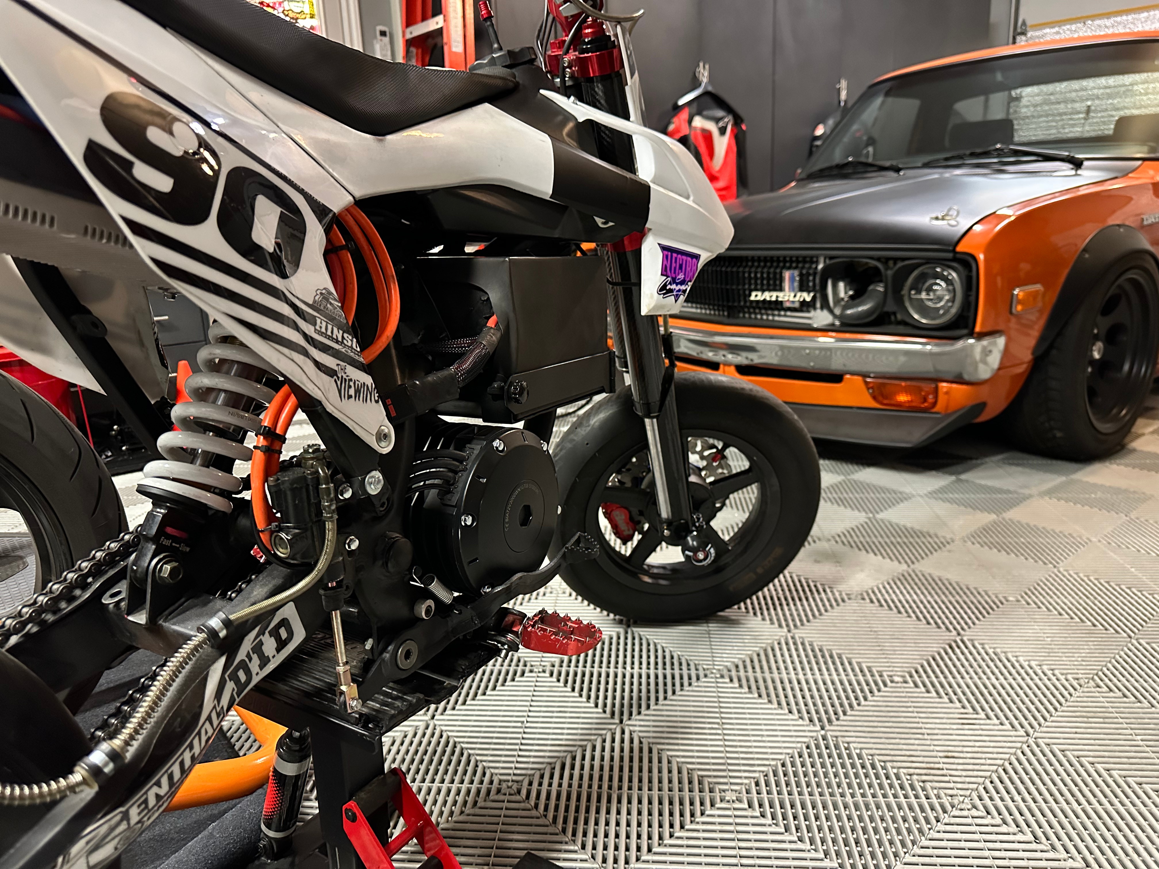 Electric MiniMotard photo 100